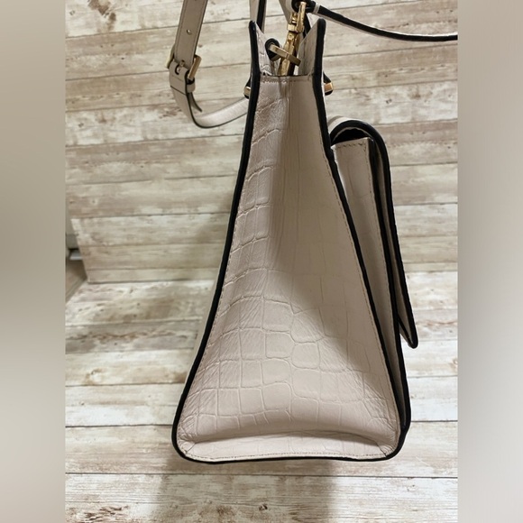 Kate Spade Purse Large Beige Pebbled Leather Crocodile Embossed - Picture 7 of 16